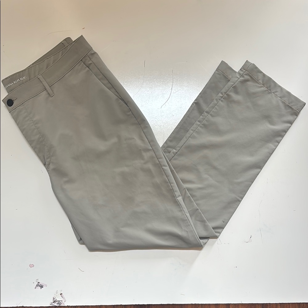 Banana Republic Men’s Dress pants 38*32